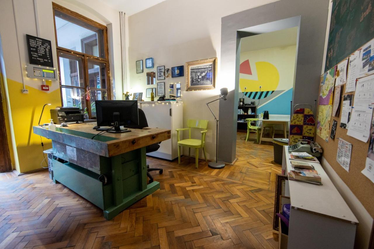 Hostel Cornel Тимишоара Экстерьер фото