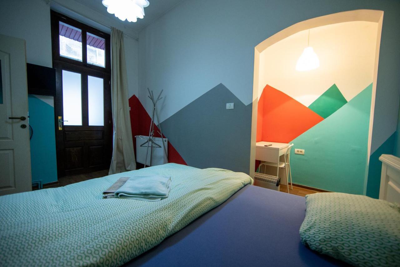 Hostel Cornel Тимишоара Экстерьер фото