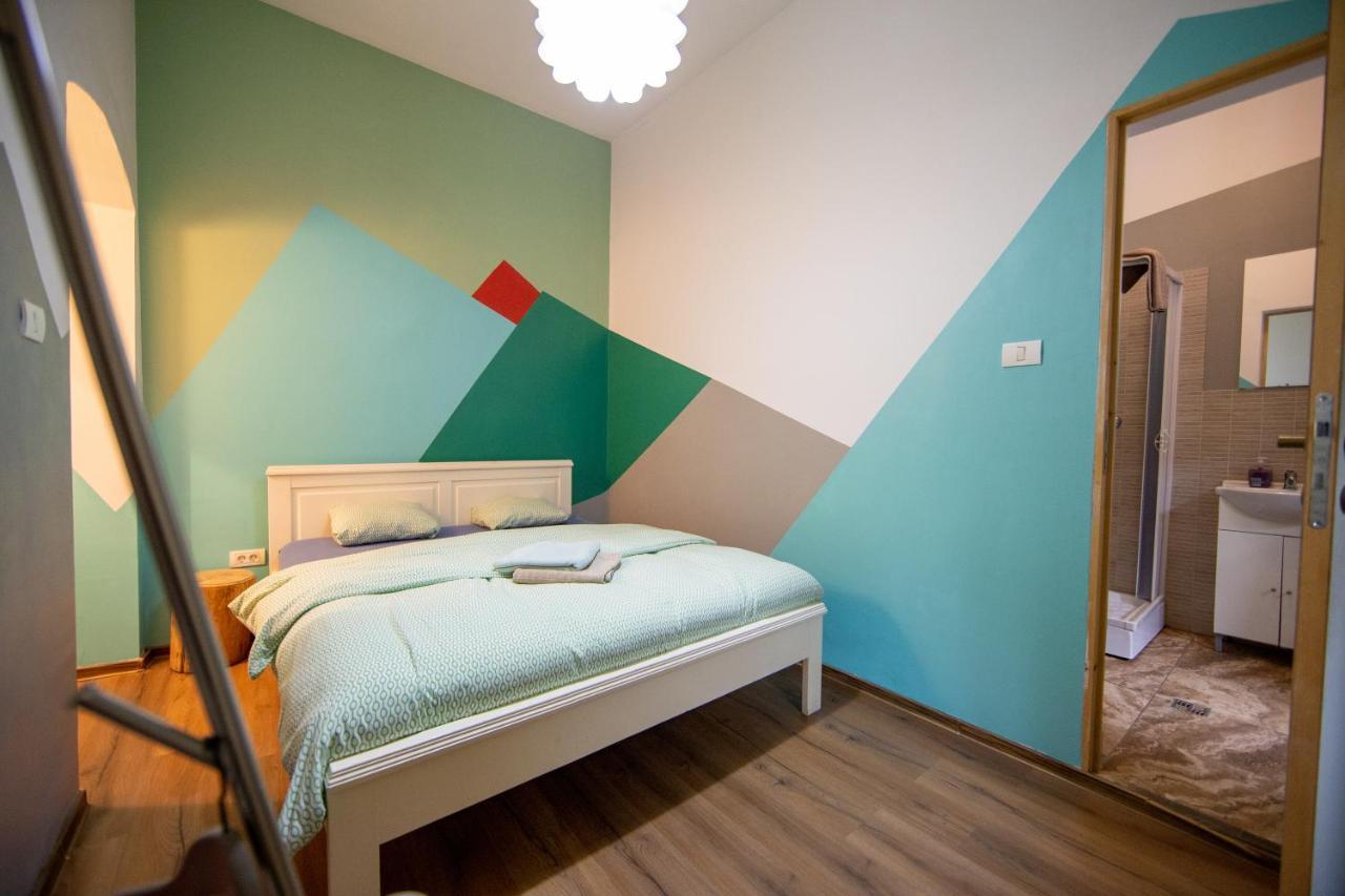 Hostel Cornel Тимишоара Экстерьер фото