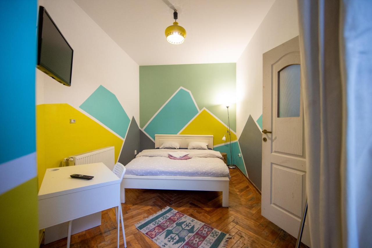 Hostel Cornel Тимишоара Экстерьер фото