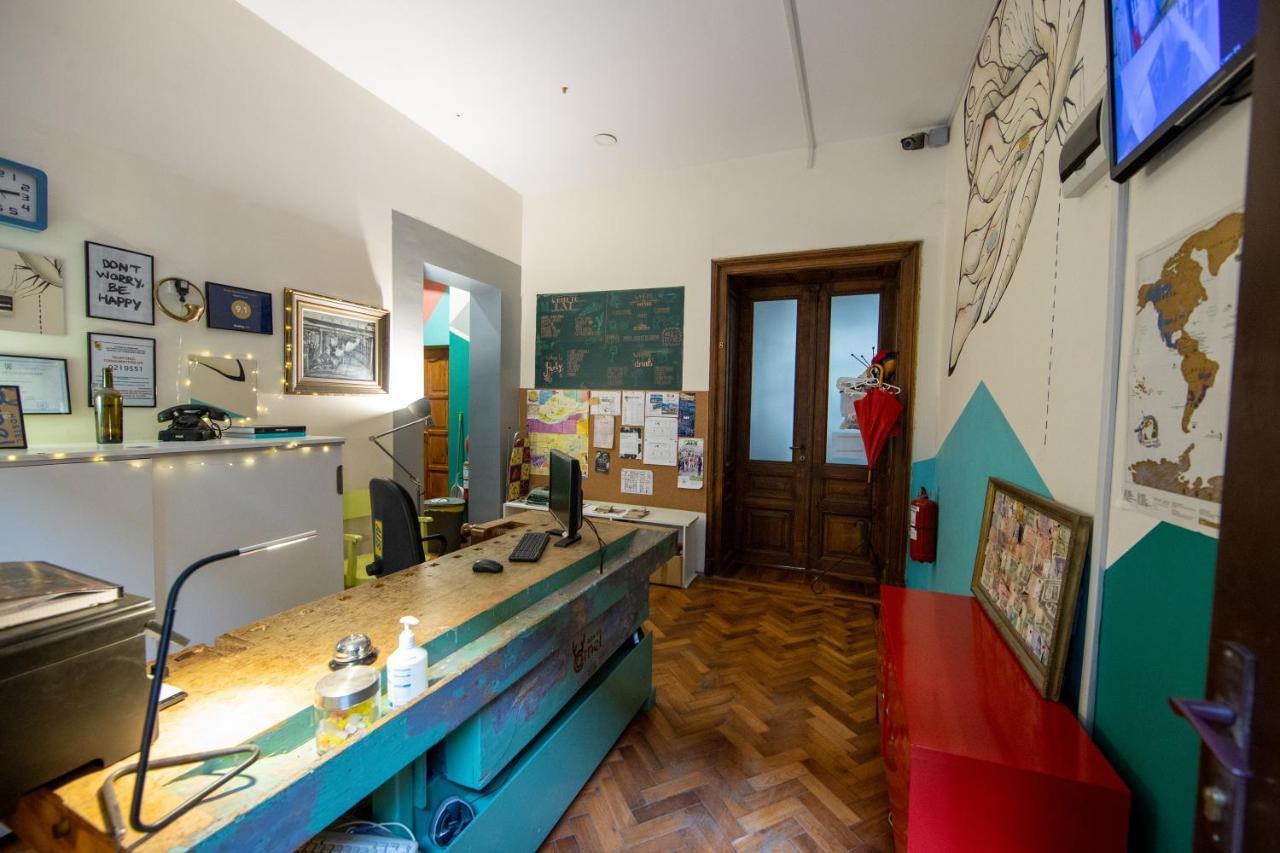 Hostel Cornel Тимишоара Экстерьер фото
