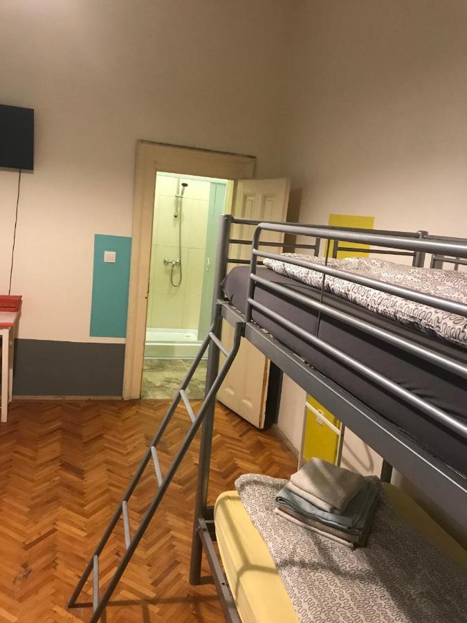 Hostel Cornel Тимишоара Экстерьер фото
