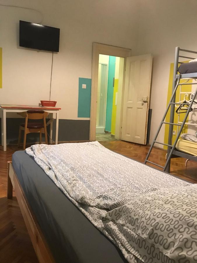Hostel Cornel Тимишоара Экстерьер фото